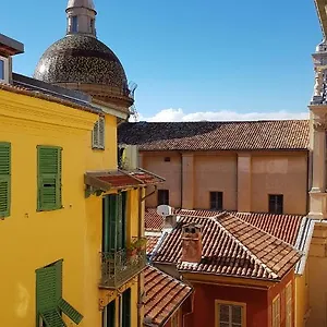 Apartment Sunny In Heart Of Old Town 